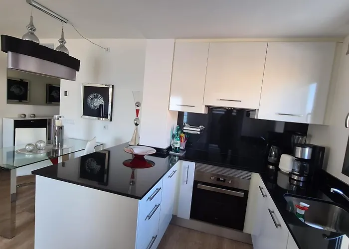 Sea Club Apartments